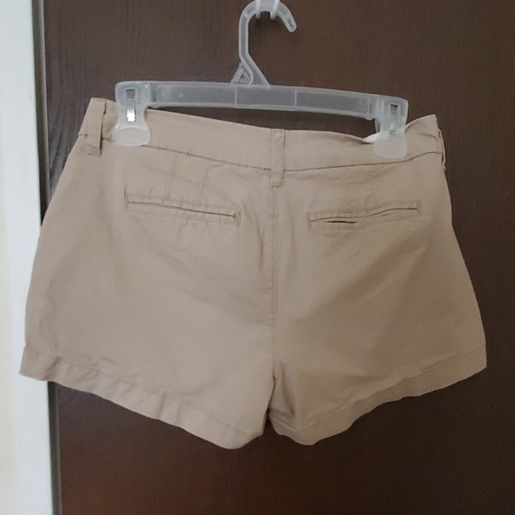 OLD NAVY Khaki shorts - Picture 2 of 3
